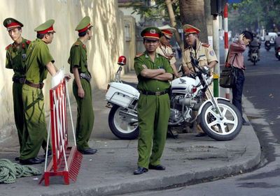 越南人的评价: 美国是朋友, 新加坡是亲人, 中国仅2个字