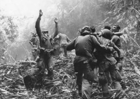 中越战争越军物资匮乏, 俘虏不愿意回国, 毛巾脸盆被哄抢